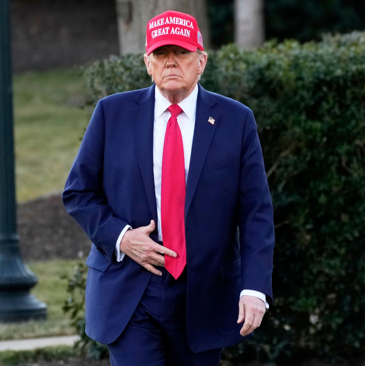 US-Präsident Trump war am Samstag in seinem Anwesen Mar-a-Lago in Florida. - Foto: Ben Curtis/AP/dpa