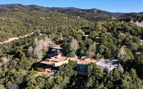 Die Leichen wurden in Hackmans Anwesen in Santa Fe gefunden. - Foto: Roberto E. Rosales/AP/dpa