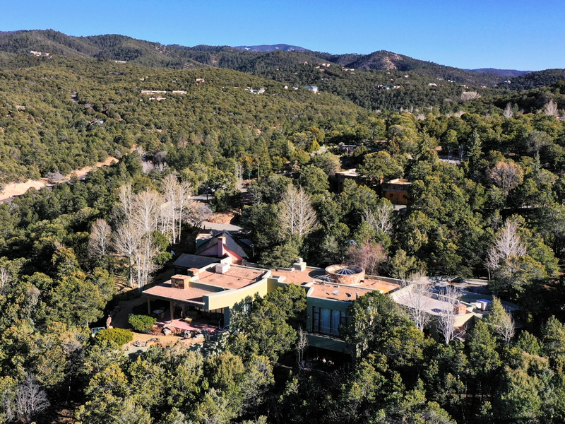 Die Leichen wurden in Hackmans Anwesen in Santa Fe gefunden. - Foto: Roberto E. Rosales/AP/dpa
