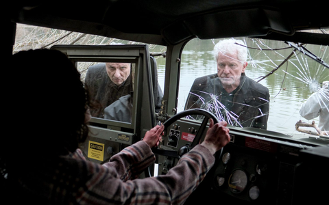 Leitmayr und Batic entdecken eine Tote. - Foto: Oliver Oppitz/Lucky Bird Pictures/BR/dpa