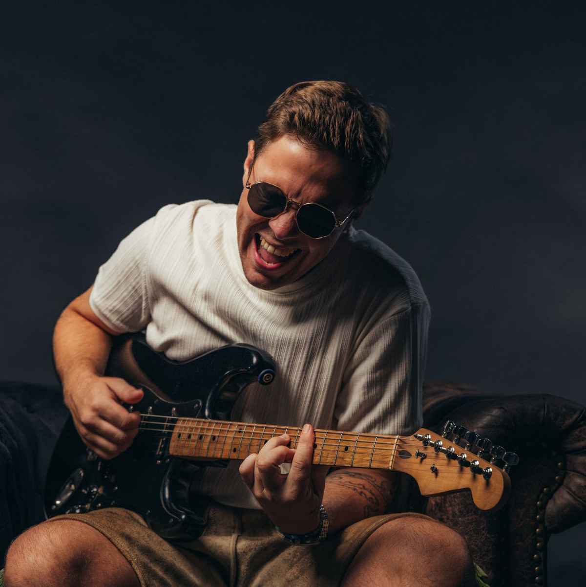 Mit ungefähr zehn Jahren bekam er die erste Gitarre. - Foto: Thomas Willibald/südpolmusic GmbH/dpa