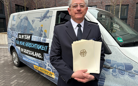 HZA-K: 110 neue Nachwuchskräfte für den Kölner Zoll / größtes Ausbildungshauptzollamt in Deutschland - Foto: presseportal.de