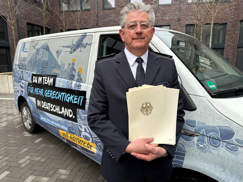 HZA-K: 110 neue Nachwuchskräfte für den Kölner Zoll / größtes Ausbildungshauptzollamt in Deutschland - Foto: presseportal.de