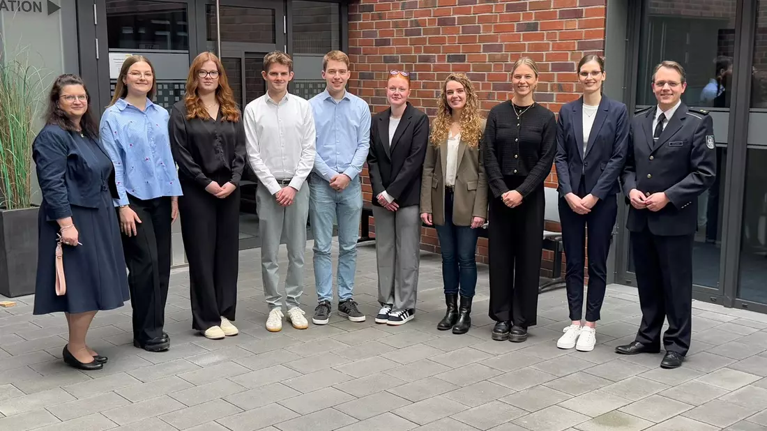 HZA-MS: Berufseinsteiger beim Hauptzollamt Münster Jetzt Karriere beim ZOLL starten! - Bild: presseportal.de