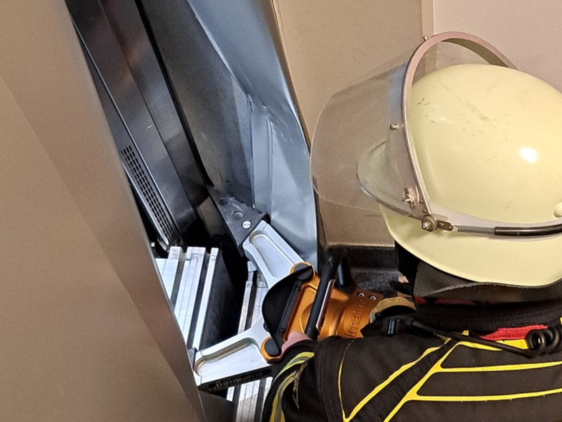 FW-M: Aufzug muss gewaltsam geöffnet werden (Neuhausen) - Foto: presseportal.de