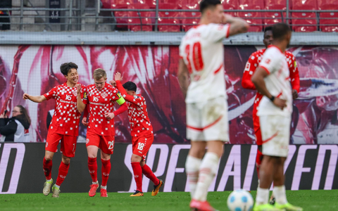 Mainz bejubelt die Führung durch Jonathan Burkardt. - Foto: Jan Woitas/dpa