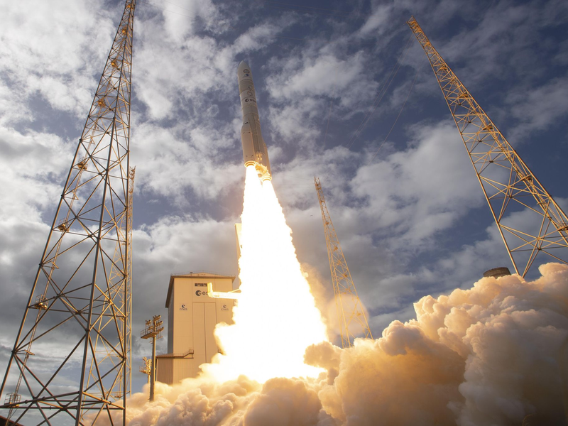 Im vergangenen Sommer hob zum ersten Mal eine Rakete des Typs Ariane 6 ab. (Archivbild) - Foto: S. Corvaja/ESA/dpa