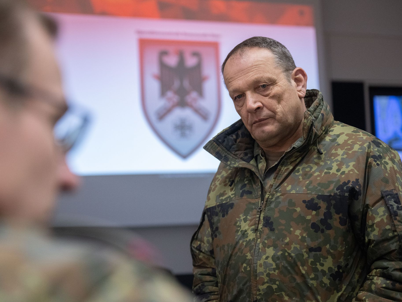 Generalleutnant Harald Gante - Foto: Christophe Gateau/dpa