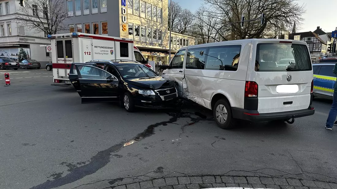 POL-NI: Verkehrsunfall mit Verletzten mutmaßlich aufgrund medizinischen Notfalls - Bild: presseportal.de