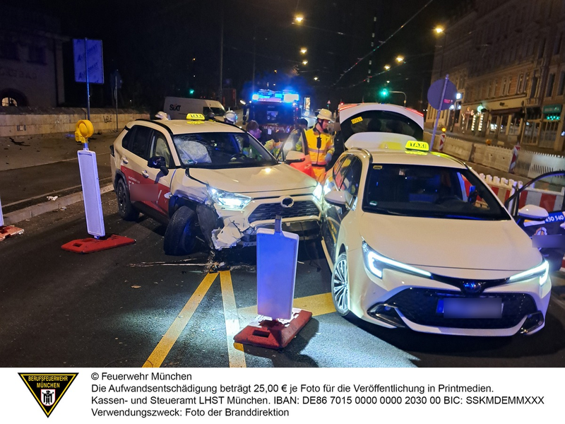 FW-M: Taxifahrer wird bei Unfall verletzt (Haidhausen) - Foto: presseportal.de