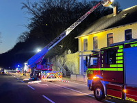 FW-EN: Kaminbrand an der Gederner Straße - Angeblicher Erdrutsch Im Schiffwinkel - Foto: presseportal.de