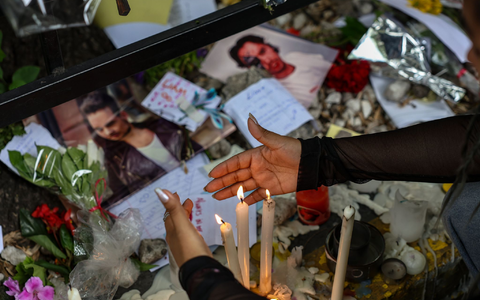 Fans trauern vor dem Hotel in Buenos Aires. (Archivbild) - Foto: Cristina Sille/dpa
