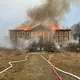 Die Polizei geht von Brandstiftung aus. - Bild: Freiwillige Feuerwehr Dassow/dpa