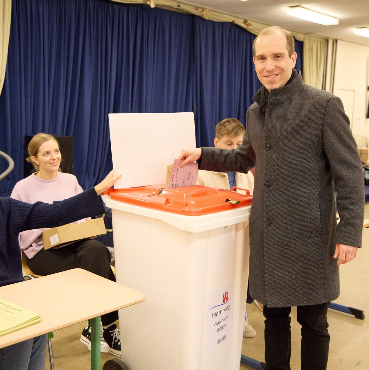 Dennis Thering wollte die CDU nach dem historischen Tief wieder nach vorne bringen. - Foto: Georg Wendt/dpa
