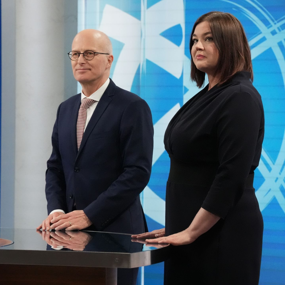 Wie es weitergeht, wollen Tschentscher und Fegebank nun als nächstes besprechen. - Foto: Marcus Brandt/dpa