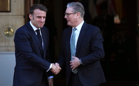 Macron und Starmer schlagen eine einmonatige Waffenruhe in der Ukraine vor. - Foto: Christophe Ena/Pool AP/AP/dpa Macron und Starmer schlagen eine einmonatige Waffenruhe in der Ukraine vor. - Foto: Christophe Ena/Pool AP/AP/dpa