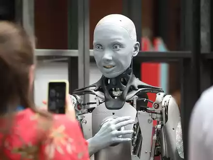 Roboter (Archiv) - Foto: über dts Nachrichtenagentur