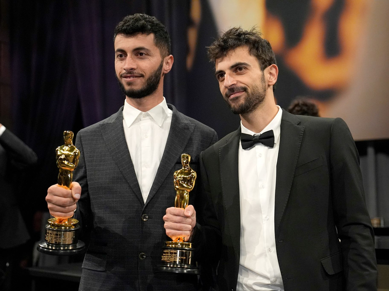 Gewinner des Preises für No Other Land. - Foto: John Locher/Invision/AP/dpa