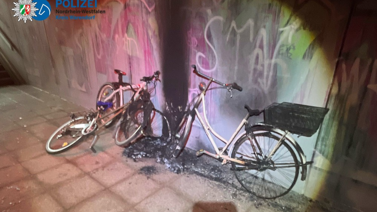 POL-WAF: Ostbevern-Brock. Fahrräder zusammengebunden und angezündet - Foto: presseportal.de