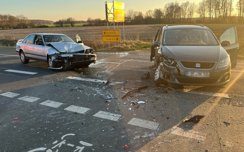 POL-COE: Dülmen, L580, K57/ Autos kollidieren - Foto: presseportal.de