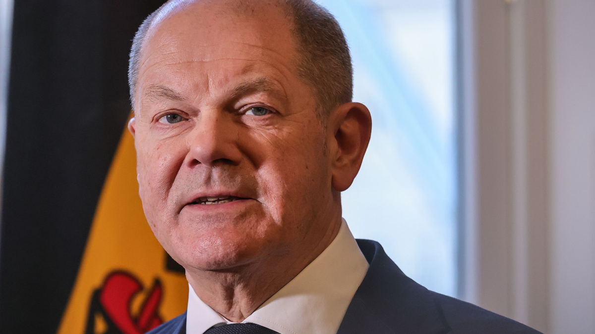 Scholz war am Sonntag zum Ukraine-Sondergipfel in London. - Foto: Christine Ongsiek/Imageplotter/dpa