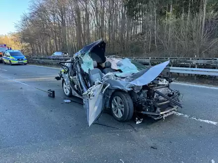 FW-EN: Tragehilfe und Verkehrsunfall - Foto: presseportal.de