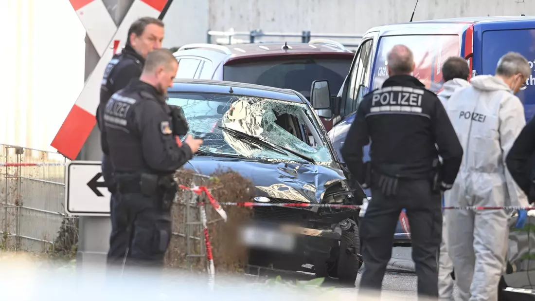 Der Todesfahrer von Mannheim ist in Polizeigewahrsam und nicht mehr in der Klinik.  - Bild: Boris Roessler/dpa