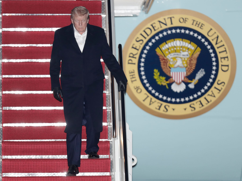 Trump droht mit neuen Zöllen. (Archivbild) - Foto: Luis M. Alvarez/FR596 AP/AP/dpa