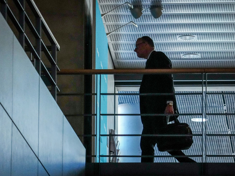 CDU-Chef Friedrich Merz kommt zu den Sondierungsgesprächen von Union und SPD. - Foto: Kay Nietfeld/dpa