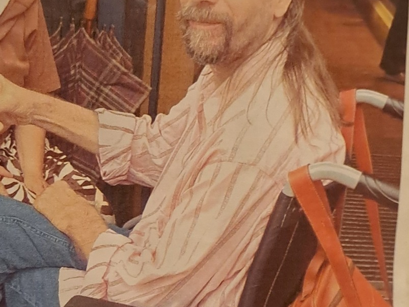 POL-H: Öffentlichkeitsfahndung: Dementer Rollstuhlfahrer aus Pflegeheim verschwunden - Wer hat Andreas D. (59) gesehen? - Foto: presseportal.de