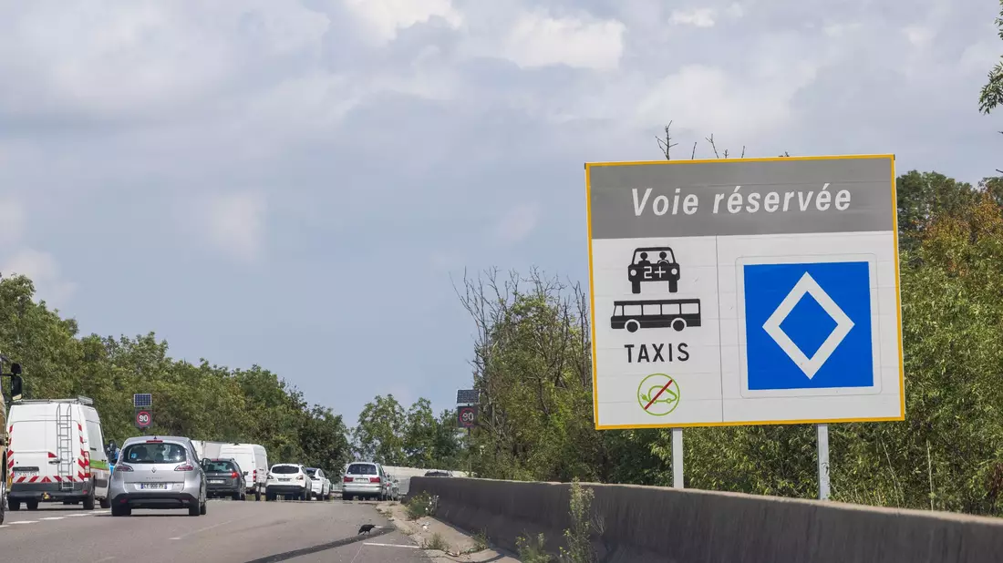Wie nun in Paris gibt es eine sogenannte Umweltspur bereits in anderen französischen Städten - unter anderem in Straßburg. (Archivbild) - Bild: Philipp von Ditfurth/dpa