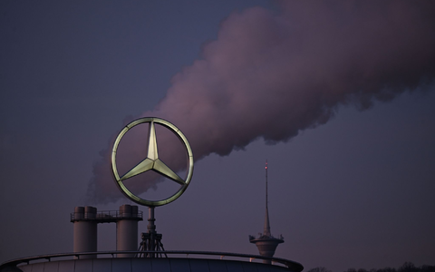 Üppige Abfindungen für Mercedes-Beschäftigte. (Foto Archiv) - Foto: Bernd Weißbrod/dpa