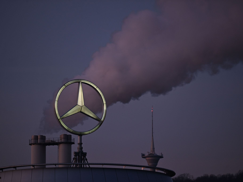 Mercedes-Benz will das Kapitel im Diesel-Skandal in den USA endgültig beenden. (Foto-Archiv) - Foto: Bernd Weißbrod/dpa