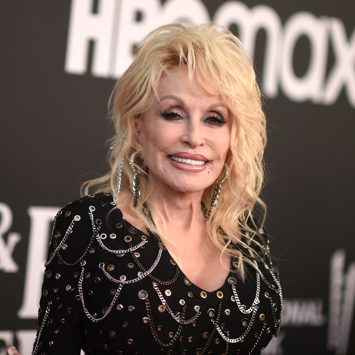 Dolly Parton wird von der Oscar-Akademie für ihr sozialen Engagement geehrt. (Archivbild)  - Foto: Richard Shotwell/Invision via AP/dpa