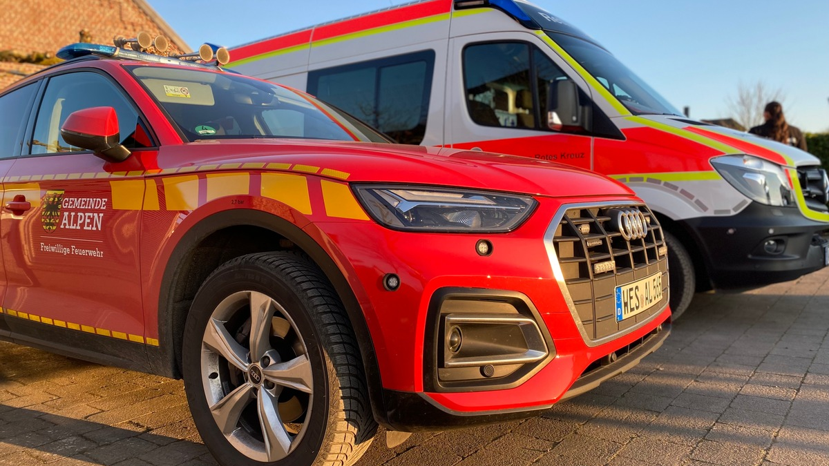 FW Alpen: Eingeklemmte Person im Trecker und verdächtiger Rauch - 2 Einsätze am Donnerstag - Foto: presseportal.de