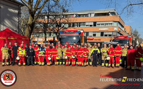 FW Frechen: Freiwillige Feuerwehr Frechen und DLRG Frechen: Erfolgreicher Einsatz beim Karneval 2025 - Foto: presseportal.de