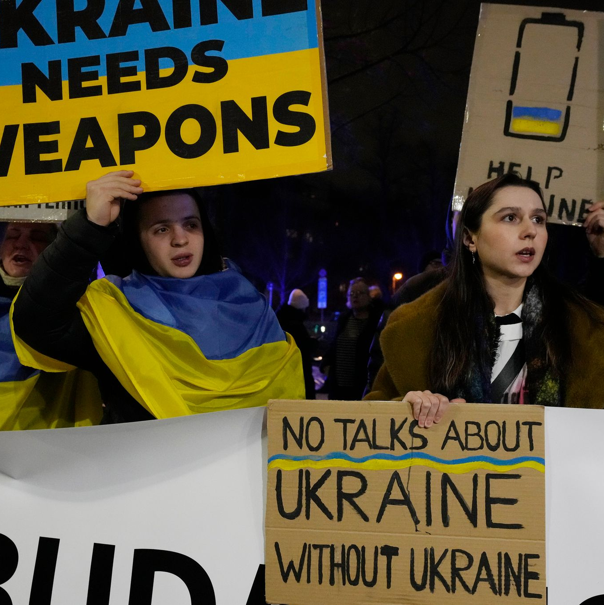 Die Ukraine ist bisher auf US-Militärhilfe im Kampf um ihr Bestehen im russischen Angriffskrieg angewiesen. (Archivbild) - Foto: Czarek Sokolowski/AP/dpa