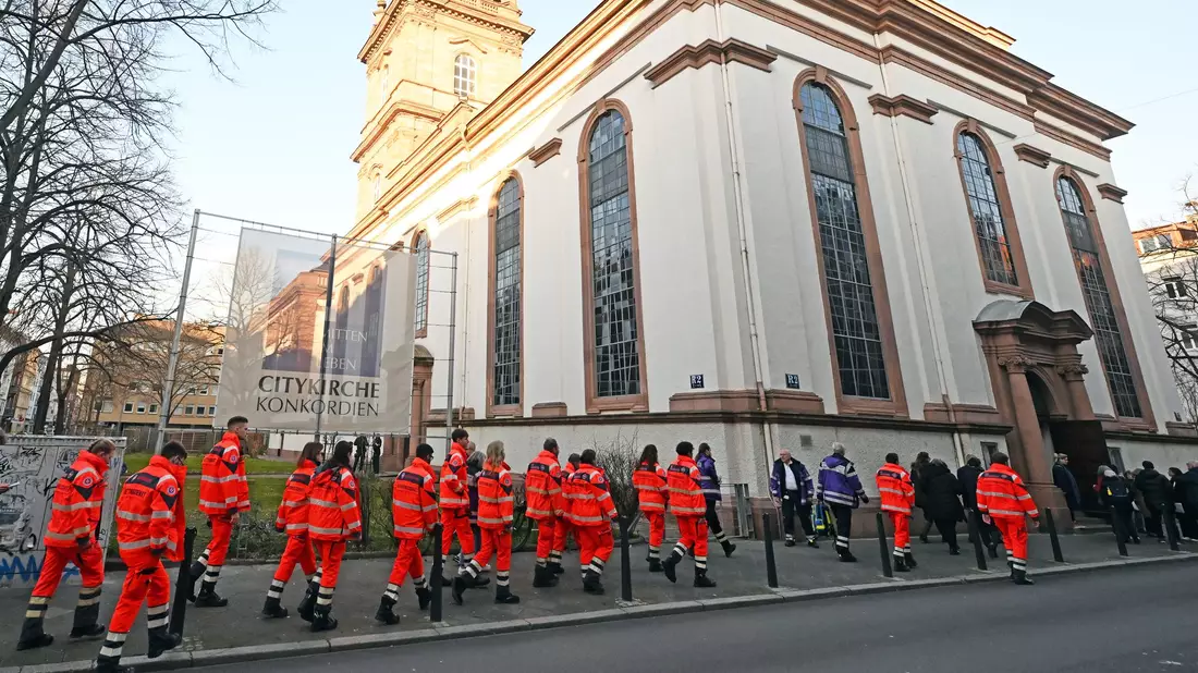 In Mannheim ist ein Mann mit einem Wagen durch eine Fußgängerzone gerast - zwei Menschen wurden getötet. (Archivbild) - Bild: Uli Deck/dpa