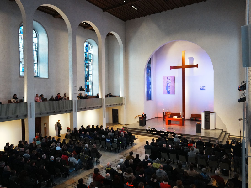 Oberbürgermeister Specht will sich mit dem Taxifahrer treffen.  - Foto: Andreas Henn/Evangelische Kirche Mannheim/dpa