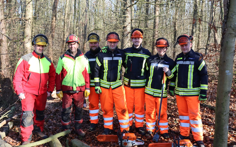 FW Hennef: Motorsägenlehrgang erfolgreich beendet - Foto: presseportal.de