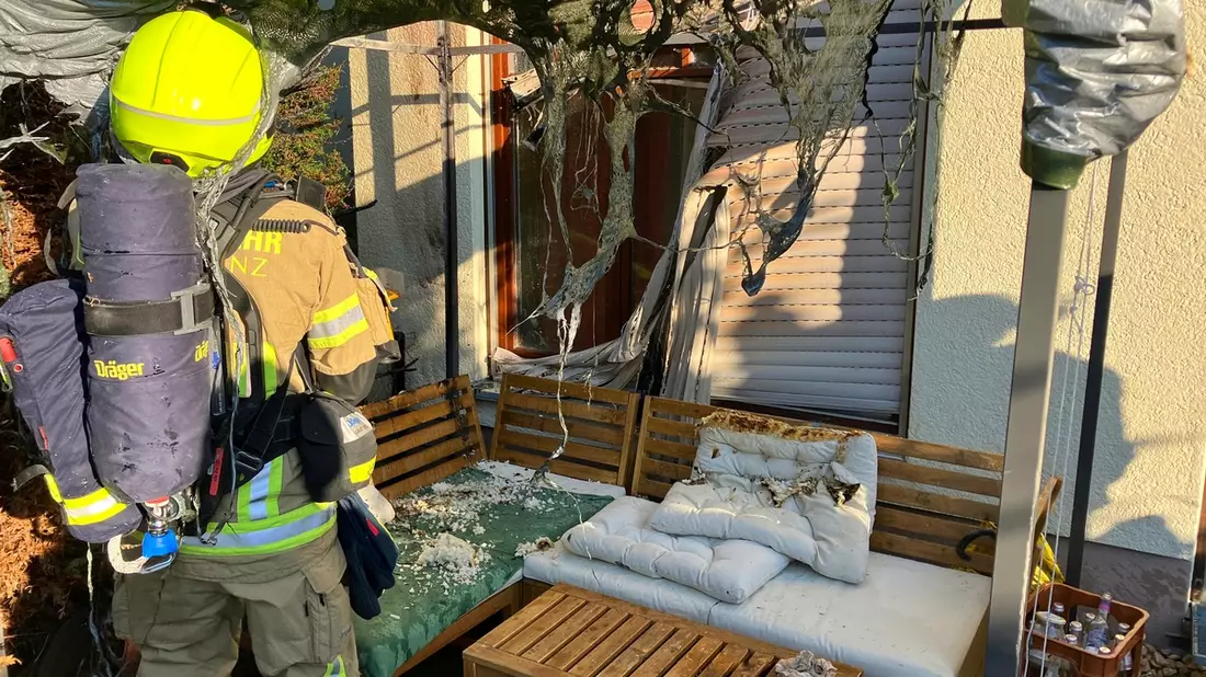 FW Konstanz: Brand an einem Gebäude - Bild: presseportal.de