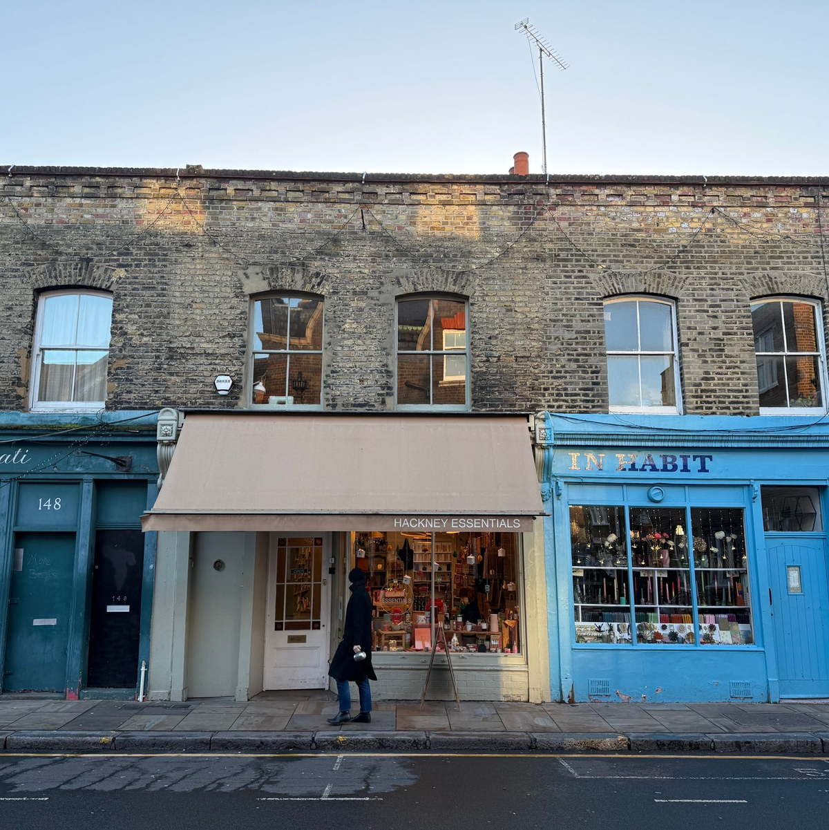 Die Polizei wurde in der Nacht zu einem Hausbrand gerufen. (Symbolbild) - Foto: Julia Kilian/dpa