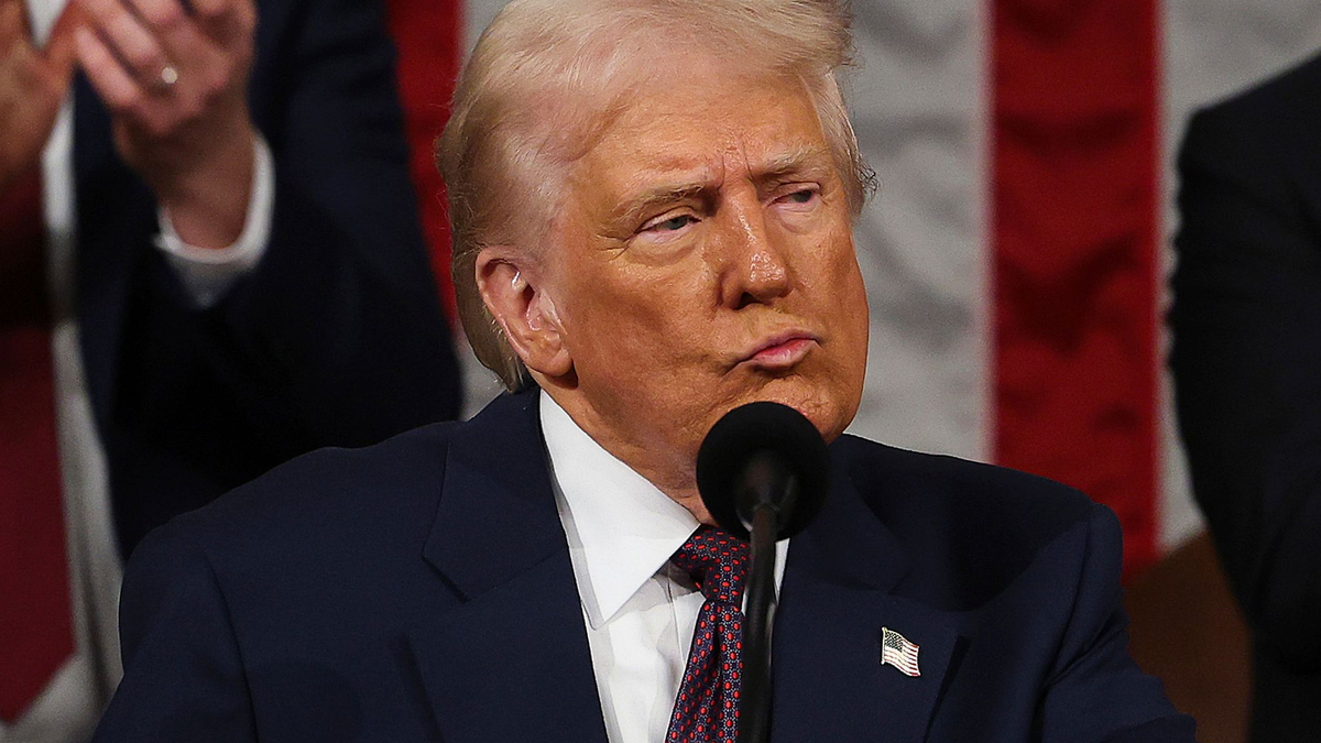 Jüngste Aussagen von Donald Trump werden gedeutet, dass der US-Präsident selbst eine Rezession nicht mehr ausschließt. (Archivbild) - Foto: Win McNamee/POOL Getty Images/AP/dpa