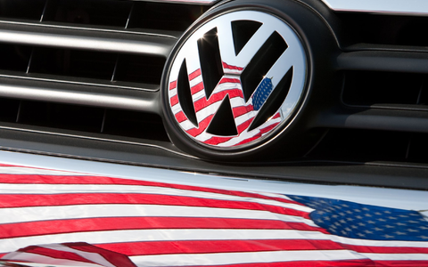 Die neuen US-Zölle gegen Mexiko treffen auch VW. (Archivbild) - Foto: Friso Gentsch/dpa