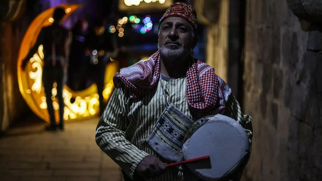 Auch in Syriens Provinz Idlib kann man die misaharati noch in der Altstadt erleben. (Archivbild) - Bild: Anas Alkharboutli/dpa