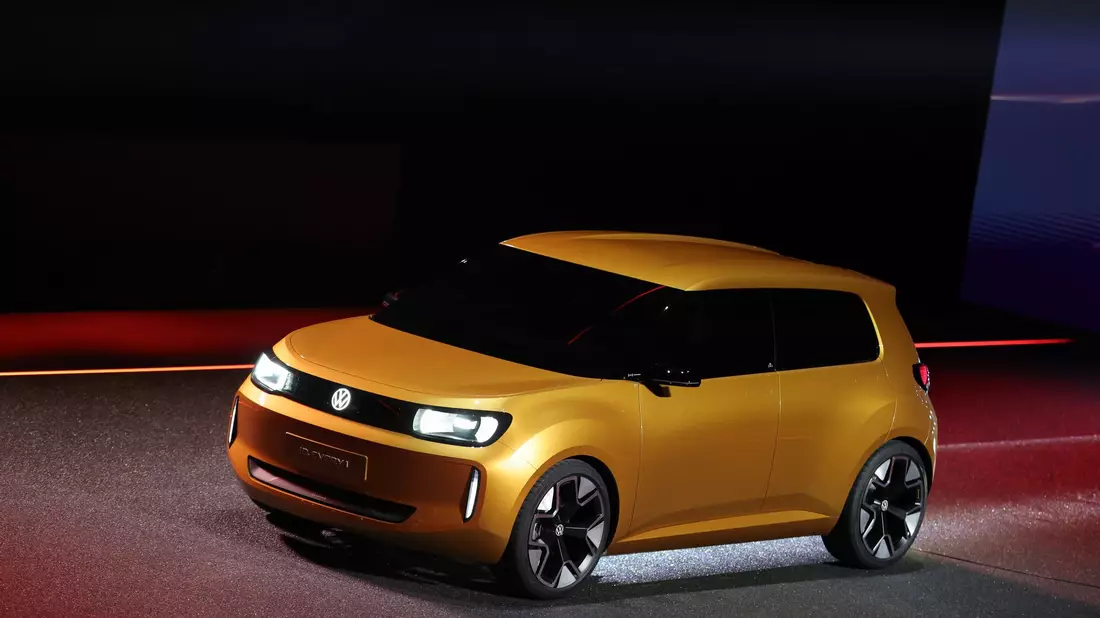 Dank stilisiertem Kühlergrill sieht der ID. Every1 nicht aus wie ein E-Auto. - Bild: Rolf Vennenbernd/dpa