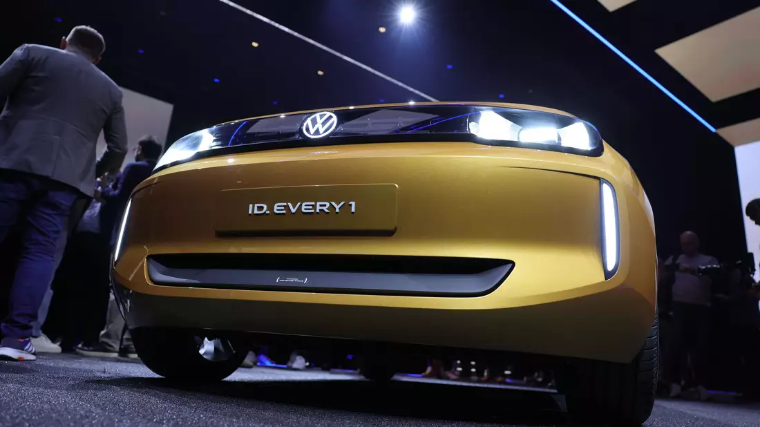 Volkswagen will mit dem ID. Every1 seine Elektropalette nach unten abrunden. - Bild: Rolf Vennenbernd/dpa
