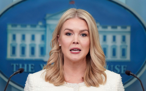 Sprecherin Leavitt bemüht sich um eine politische Umdeutung des Vorfalls. (Archivbild) - Foto: Jacquelyn Martin/AP/dpa