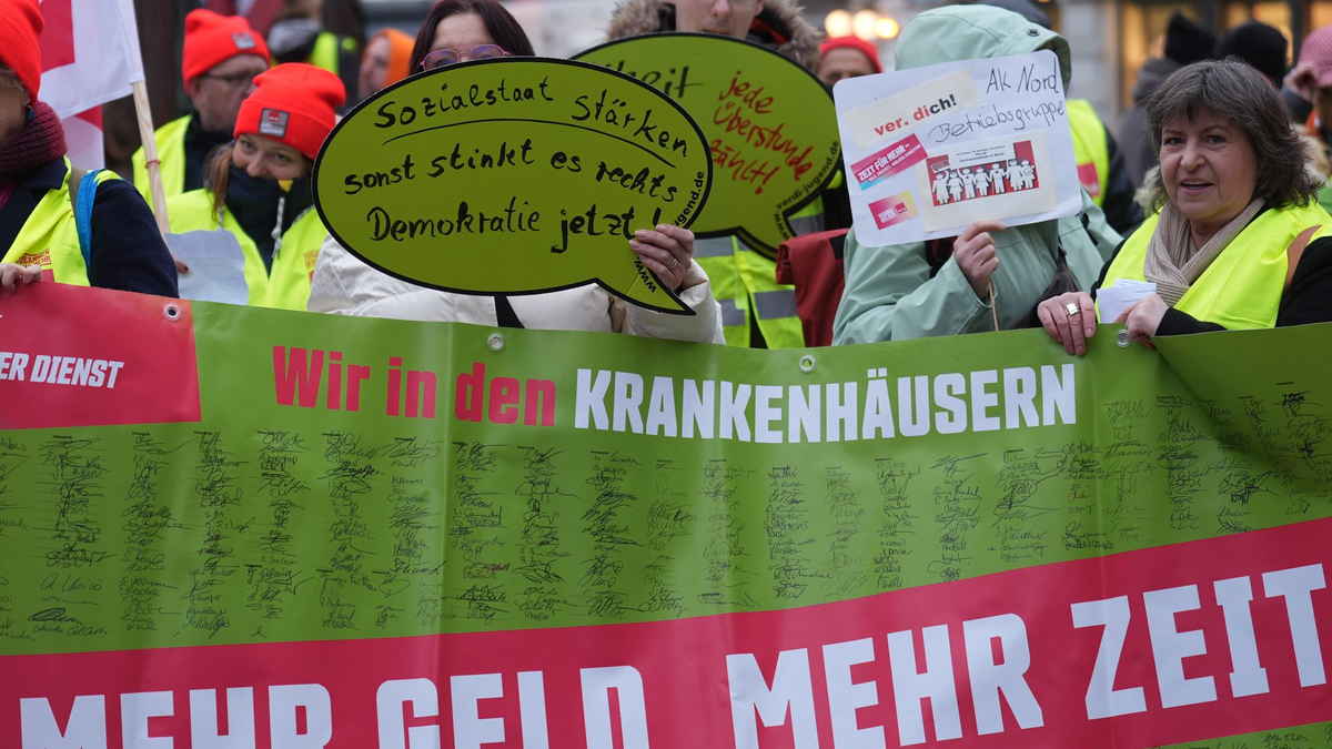 Mehr Geld, mehr Zeit: Dafür protestieren die Beschäftigten im öffentlichen Dienst. (Archivbild) - Foto: Marcus Brandt/dpa