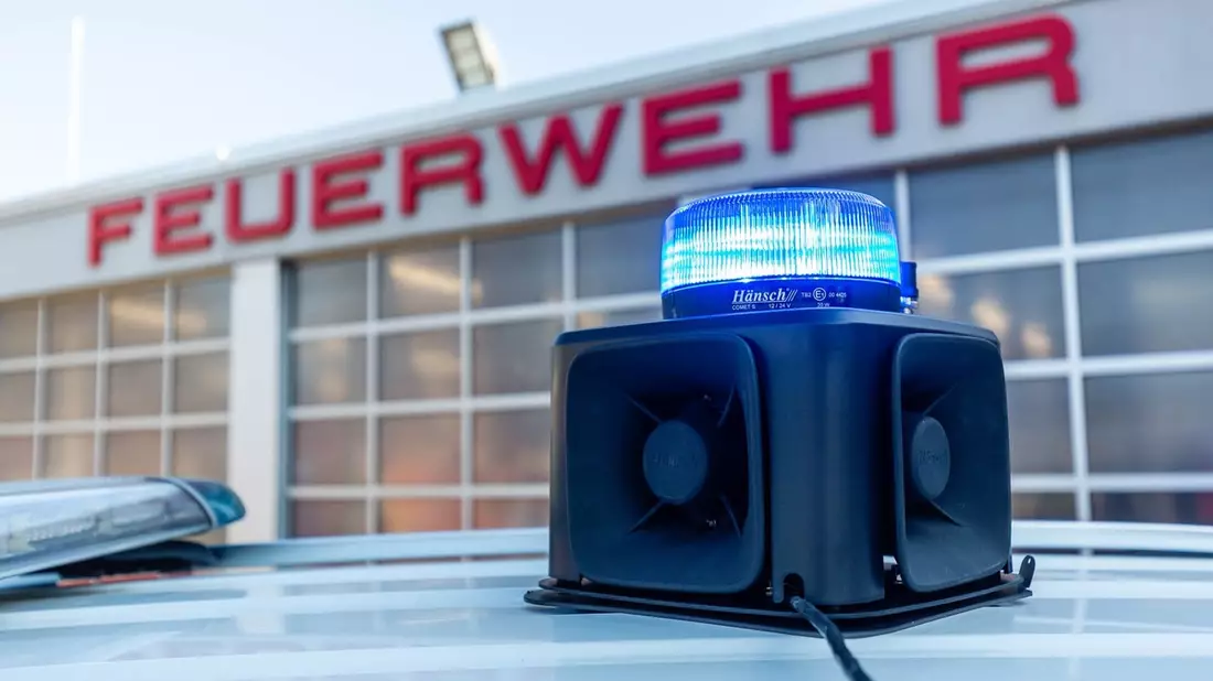 Feuerwehr MTK: Erster hessischer Warntag mit Lautsprecherdurchsagen in Hattersheim - Bild: presseportal.de